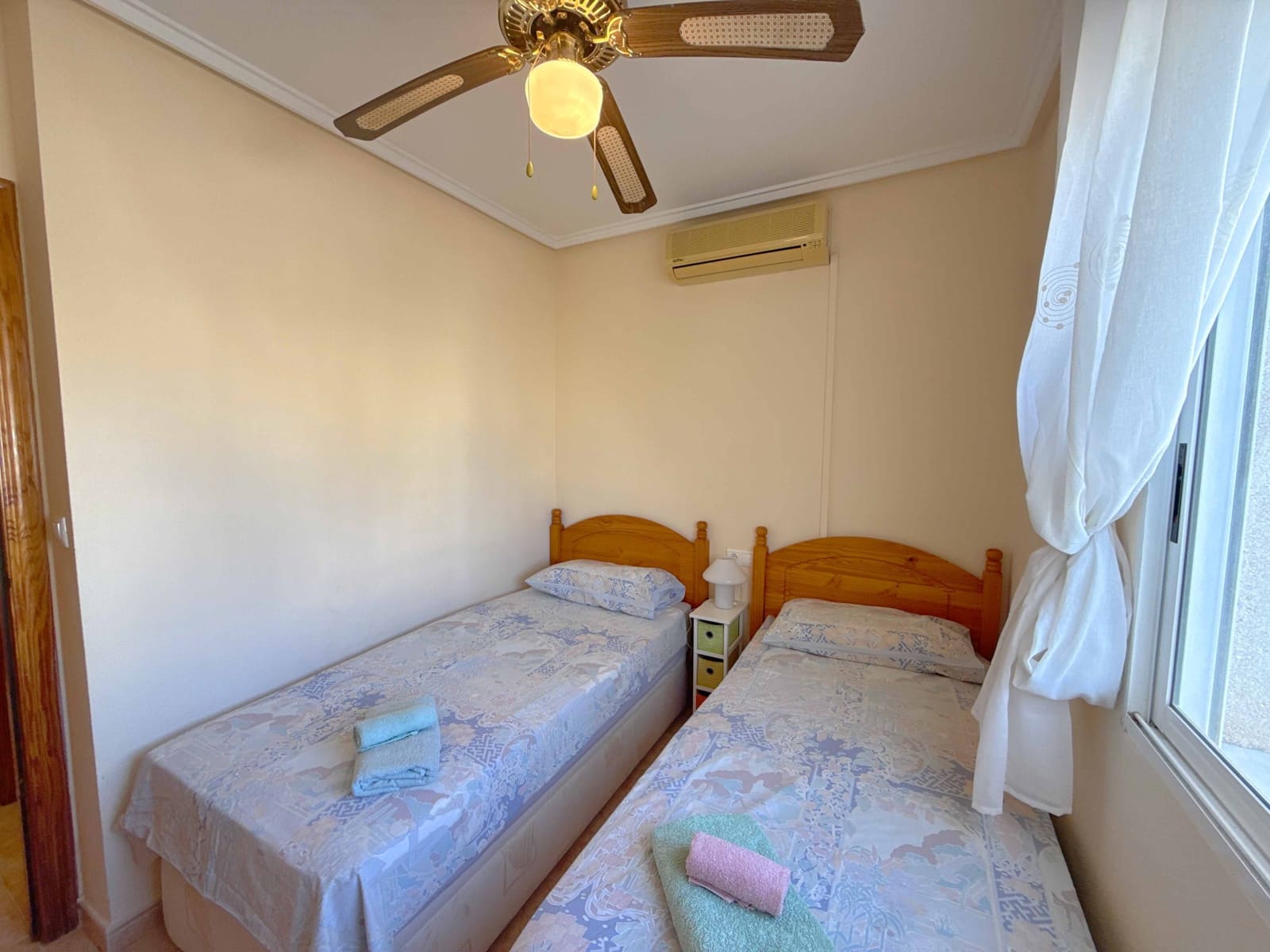 3 sypialnia Dom blizniak na sprzedaż w Los Dolses z basenem garażem - 239 950 € (Ref: 10172435)
