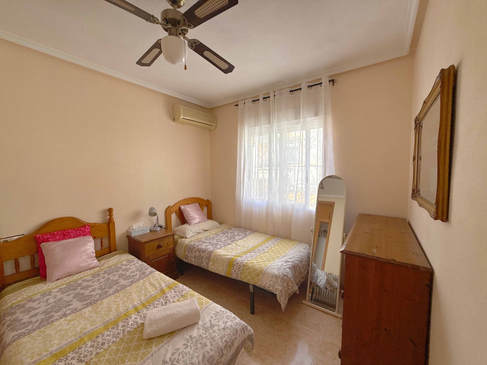 3 sypialnia Dom blizniak na sprzedaż w Los Dolses z basenem garażem - 239 950 € (Ref: 10172435)