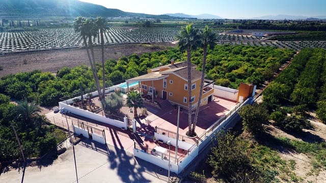 5 chambre Finca/Maison de Campagne à vendre à Orihuela ciudad, Orihuela avec piscine - 675 000 € (Ref: 8371422)