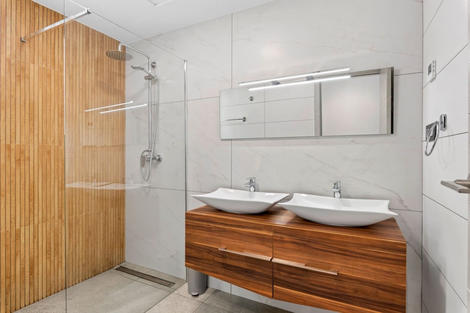 3 slaapkamer Villa te koop in Guardamar del Segura met zwembad - € 450.000 (Ref: 8726007)