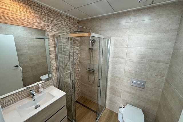 Chalet de 3 habitaciones en Ciudad Quesada, Rojales en venta con piscina - 549.000 € (Ref: 8726012)