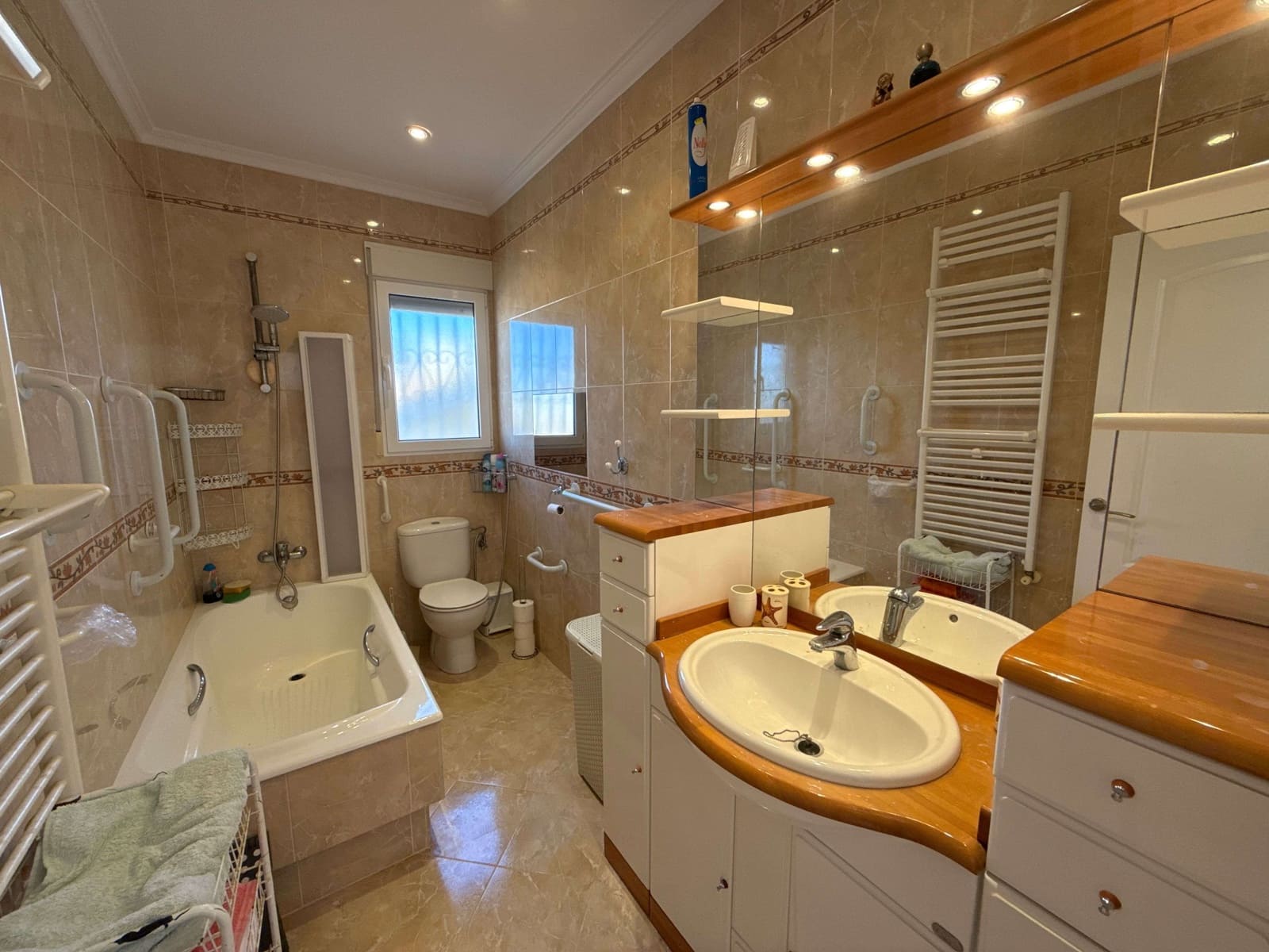 3 bedroom Villa for sale in Villamartin with pool garage - € 349,950 (Ref: 8754131)