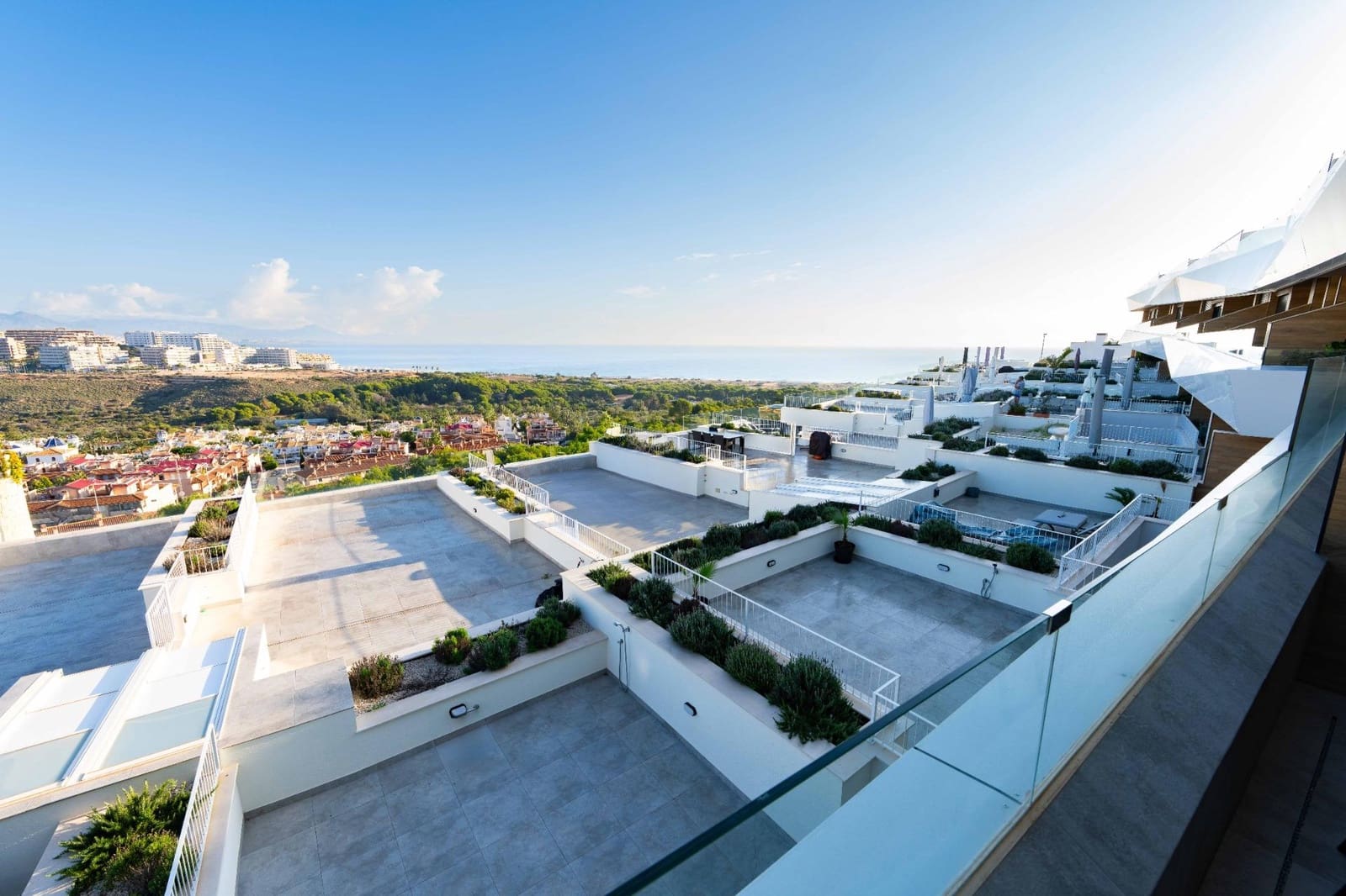 3 sypialnia Penthouse na sprzedaż w Arenales del Sol z basenem garażem - 549 000 € (Ref: 8769450)