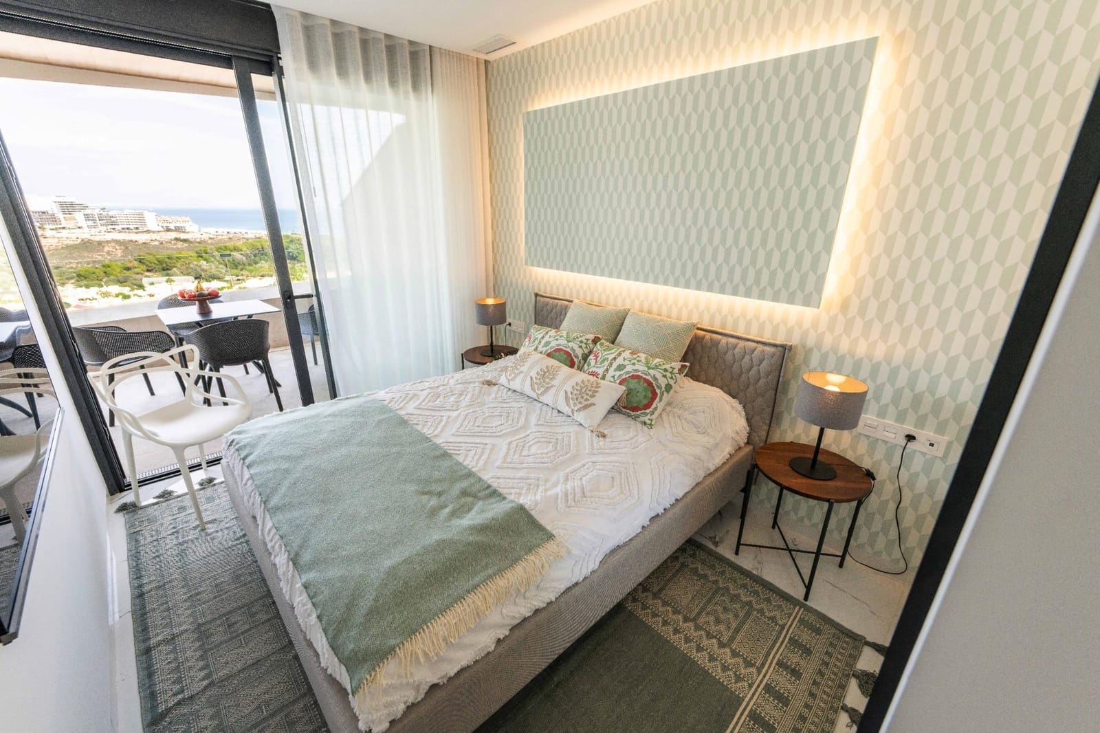 3 sypialnia Penthouse na sprzedaż w Arenales del Sol z basenem garażem - 549 000 € (Ref: 8769450)