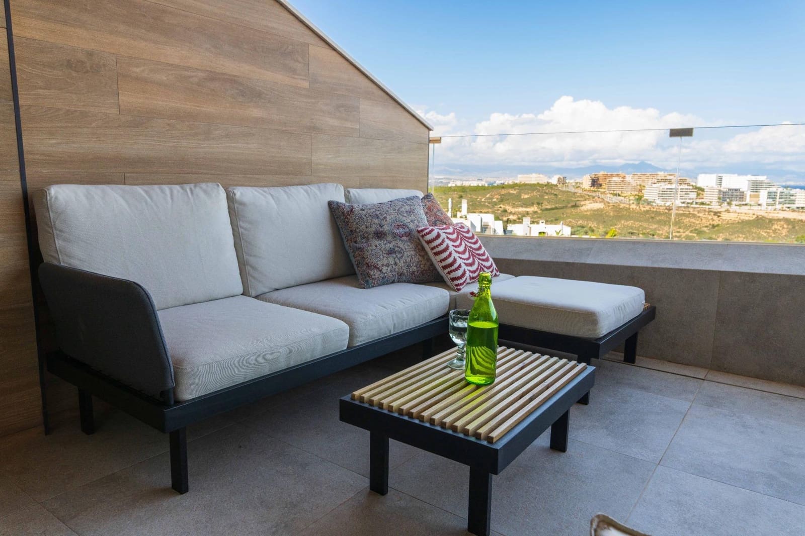 3 sypialnia Penthouse na sprzedaż w Arenales del Sol z basenem garażem - 549 000 € (Ref: 8769450)