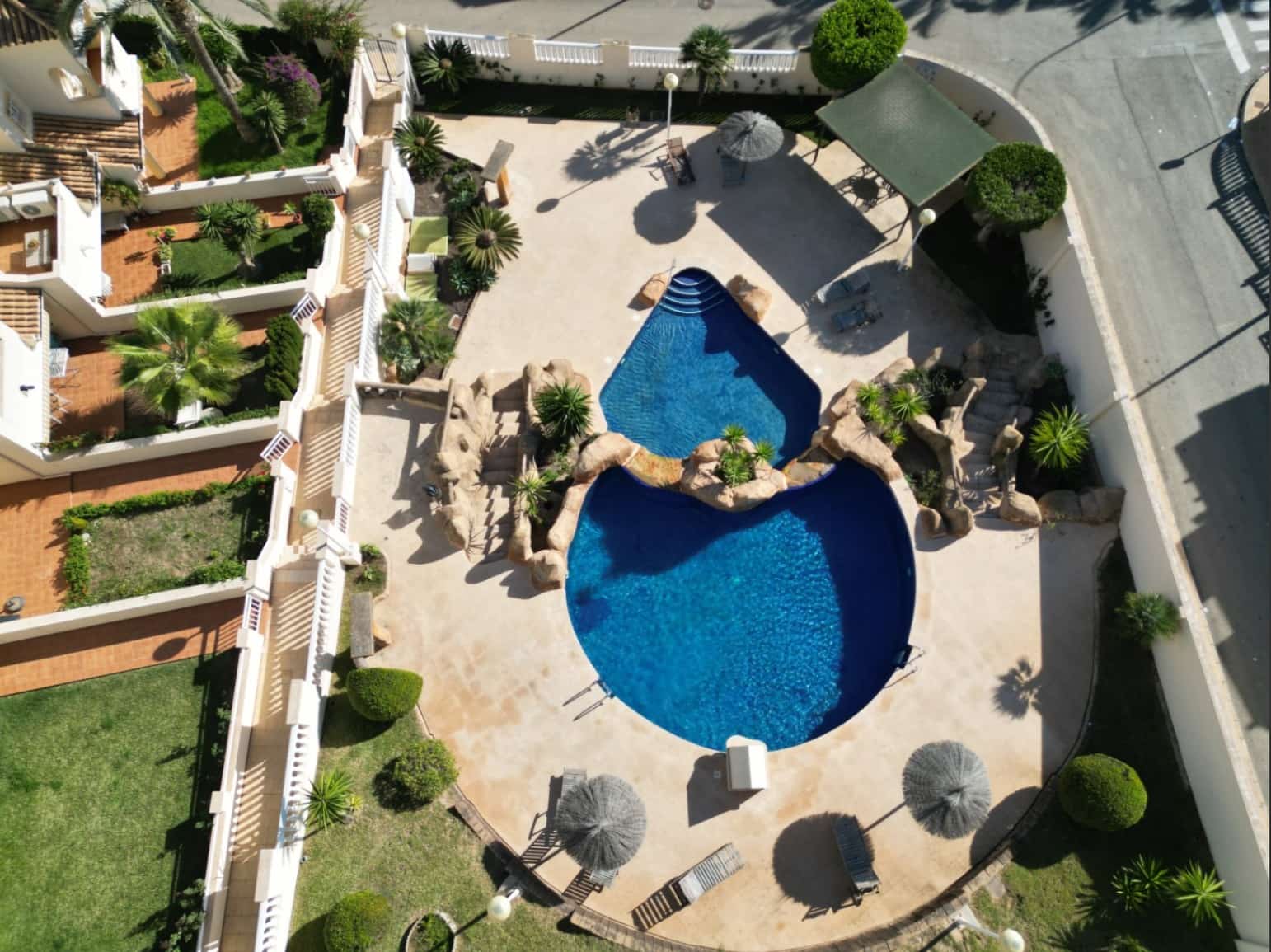 2 bedroom Apartment for sale in Campoamor with pool - € 264,500 (Ref: 8922467)