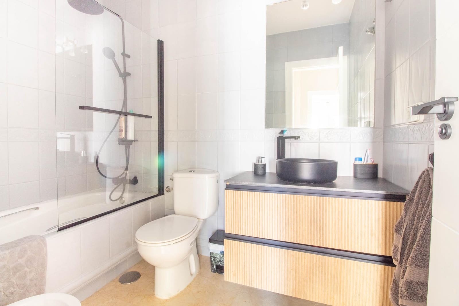 3 slaapkamer Villa te koop in Blue Lagoon met zwembad - € 425.000 (Ref: 8941818)