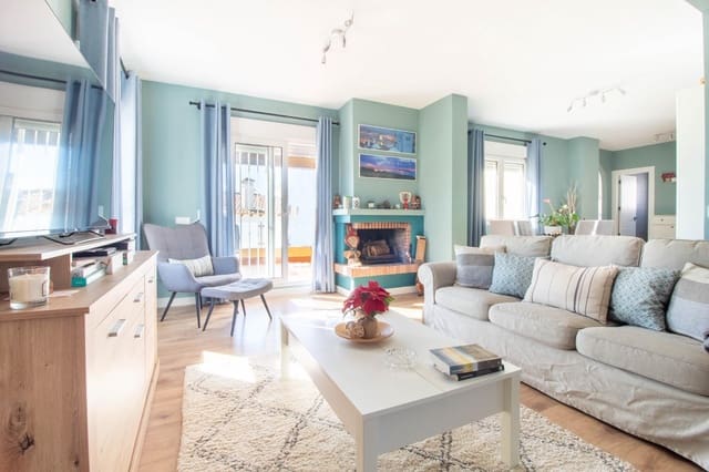 3 slaapkamer Villa te koop in Blue Lagoon met zwembad - € 425.000 (Ref: 8941818)