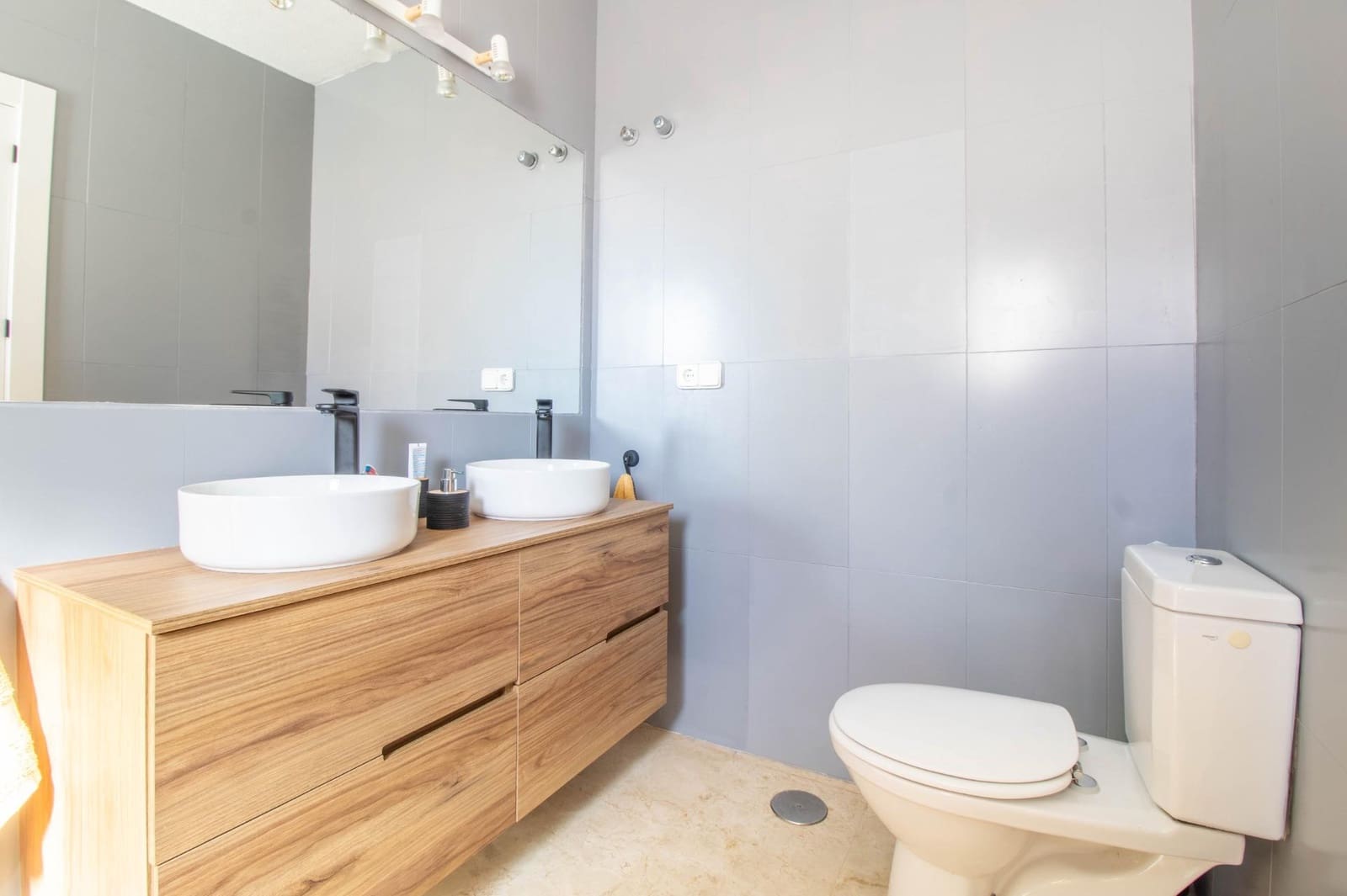 3 slaapkamer Villa te koop in Blue Lagoon met zwembad - € 425.000 (Ref: 8941818)