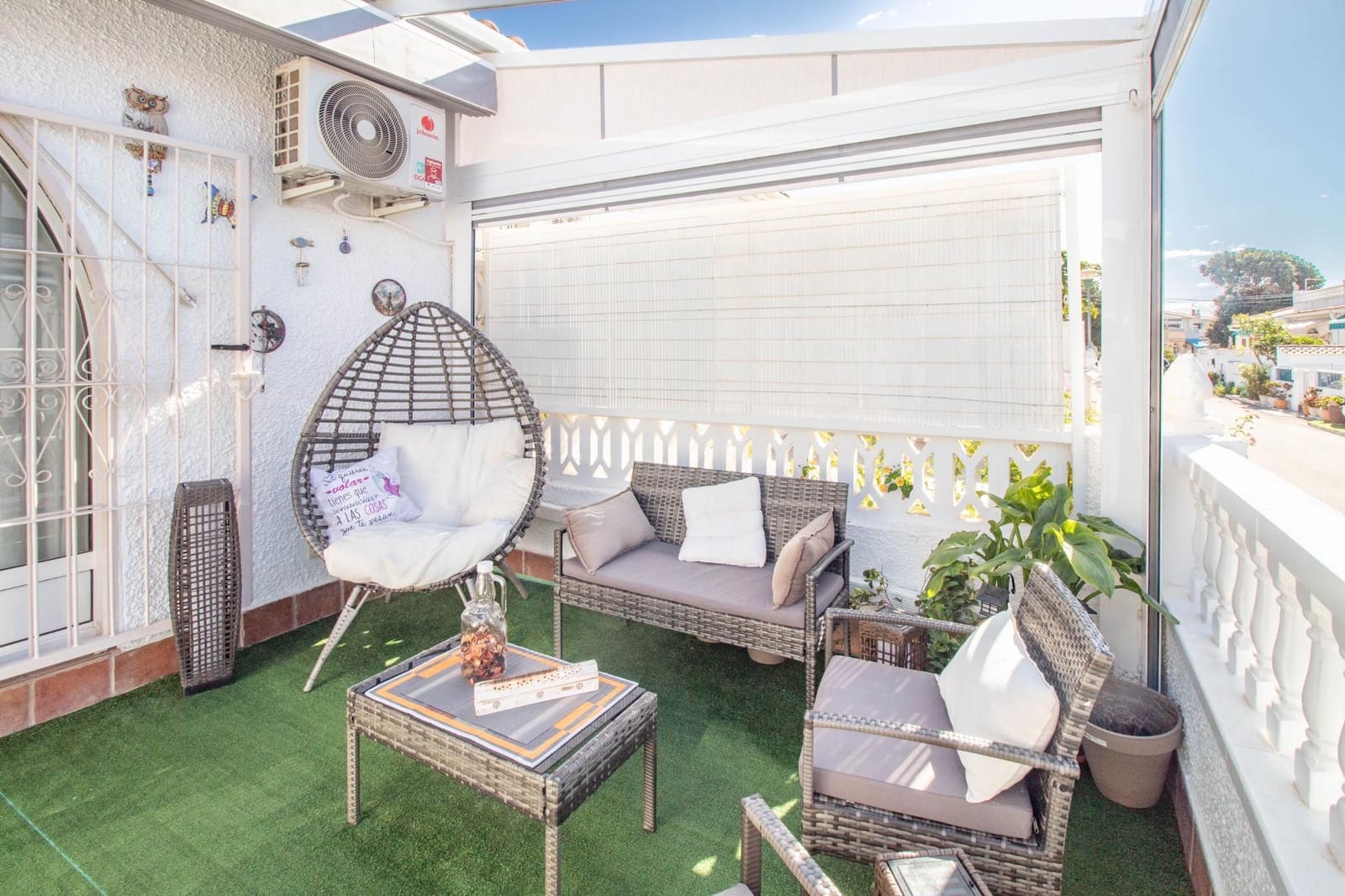 2 soveværelse Bungalow til salg i El Chaparral med swimmingpool - € 149.000 (Ref: 8956364)