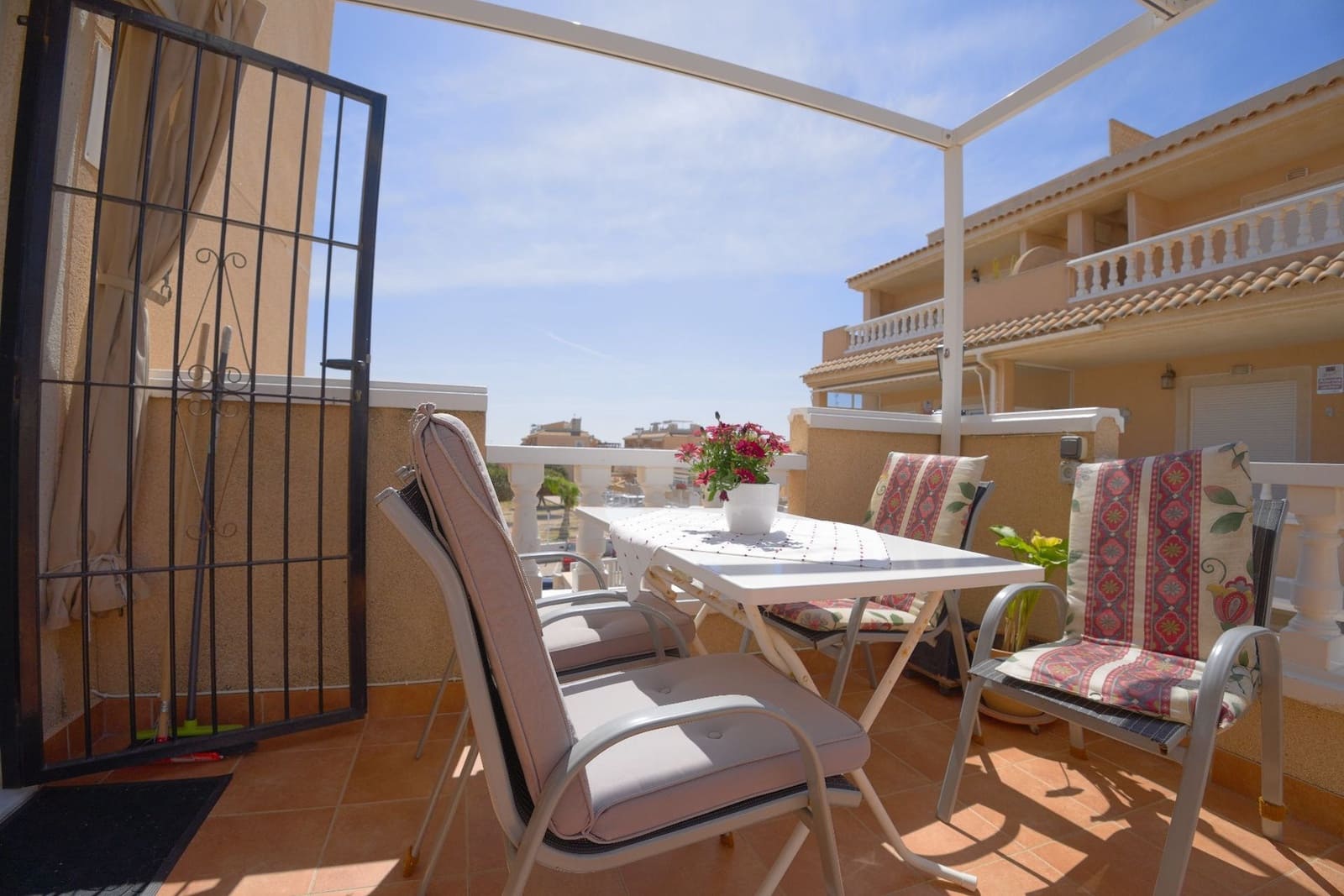 3 bedroom Townhouse for sale in Torrevieja with pool - € 208,000 (Ref: 8966858)