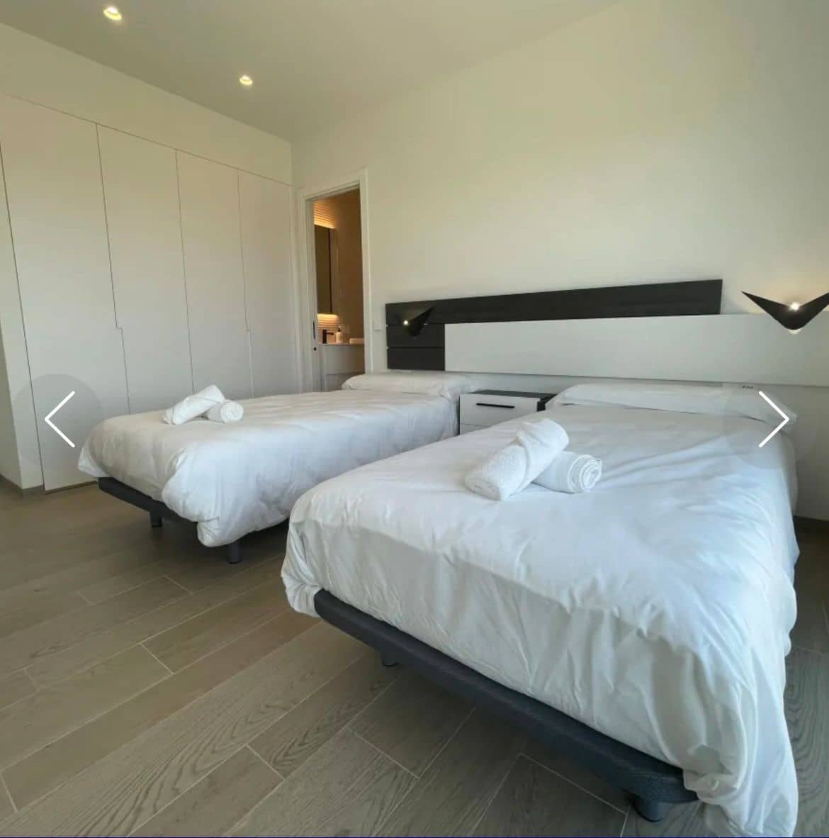 Apartamento de 2 habitaciones en Las Colinas Golf en venta con piscina - 475.000 € (Ref: 8987113)