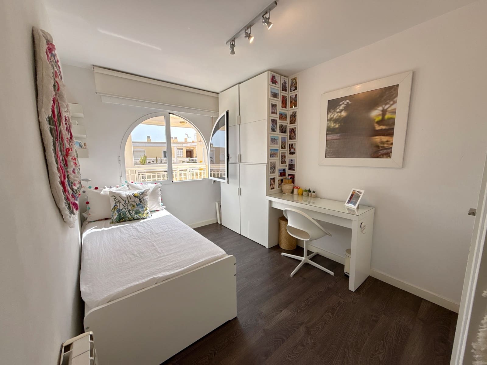 3 makuuhuone Huoneisto myytävänä paikassa Campoamor mukana uima-altaan 
autotalli - 365 000 € (Ref: 9053748)