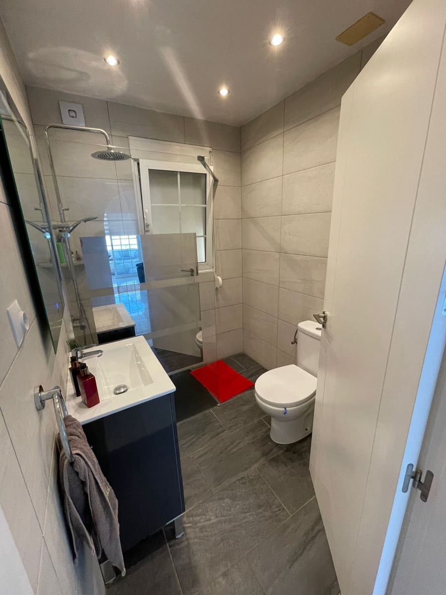 5 bedroom Villa for sale in Cabo Roig with pool garage - € 585,000 (Ref: 9064433)