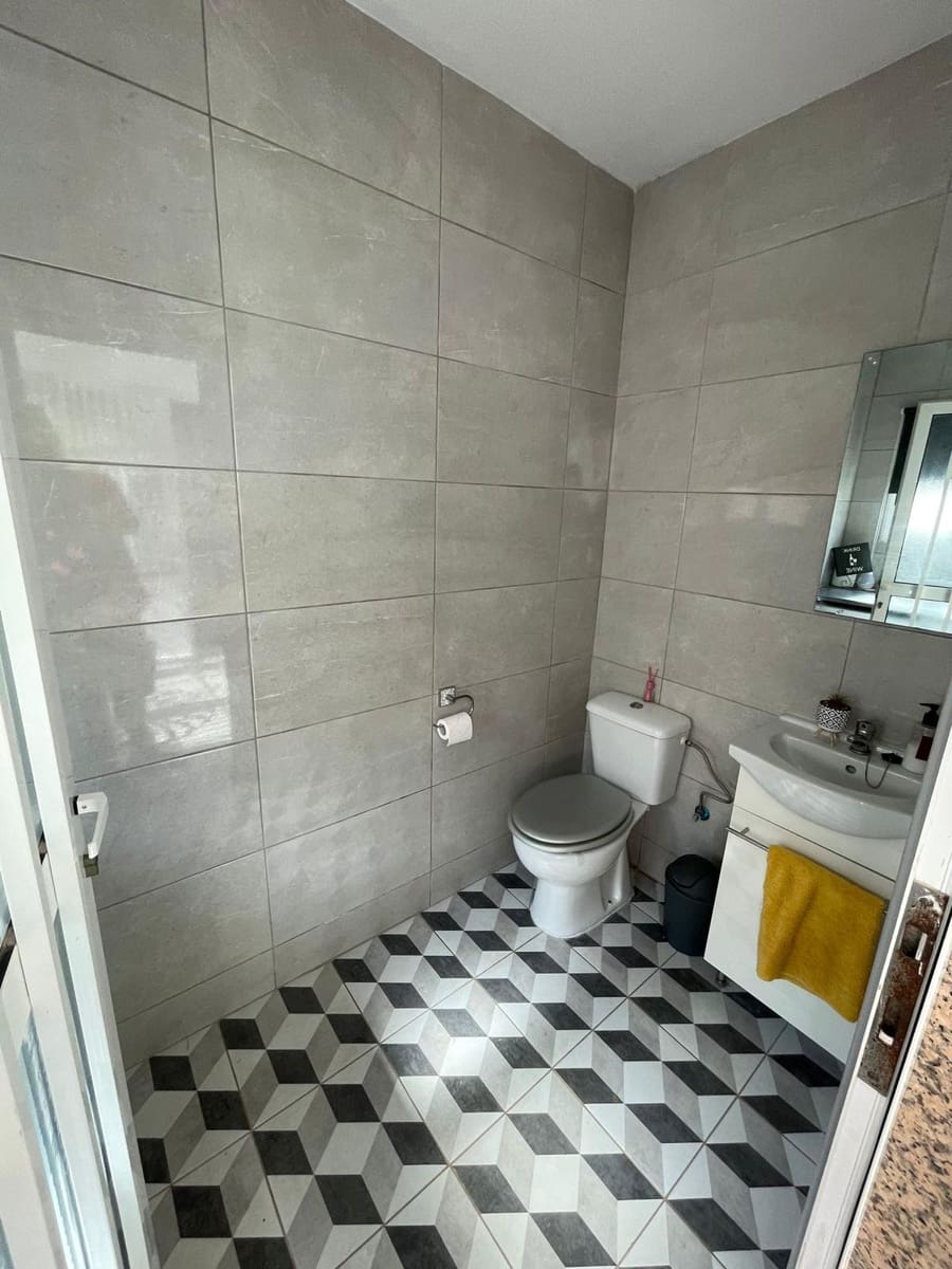 5 bedroom Villa for sale in Cabo Roig with pool garage - € 585,000 (Ref: 9064433)