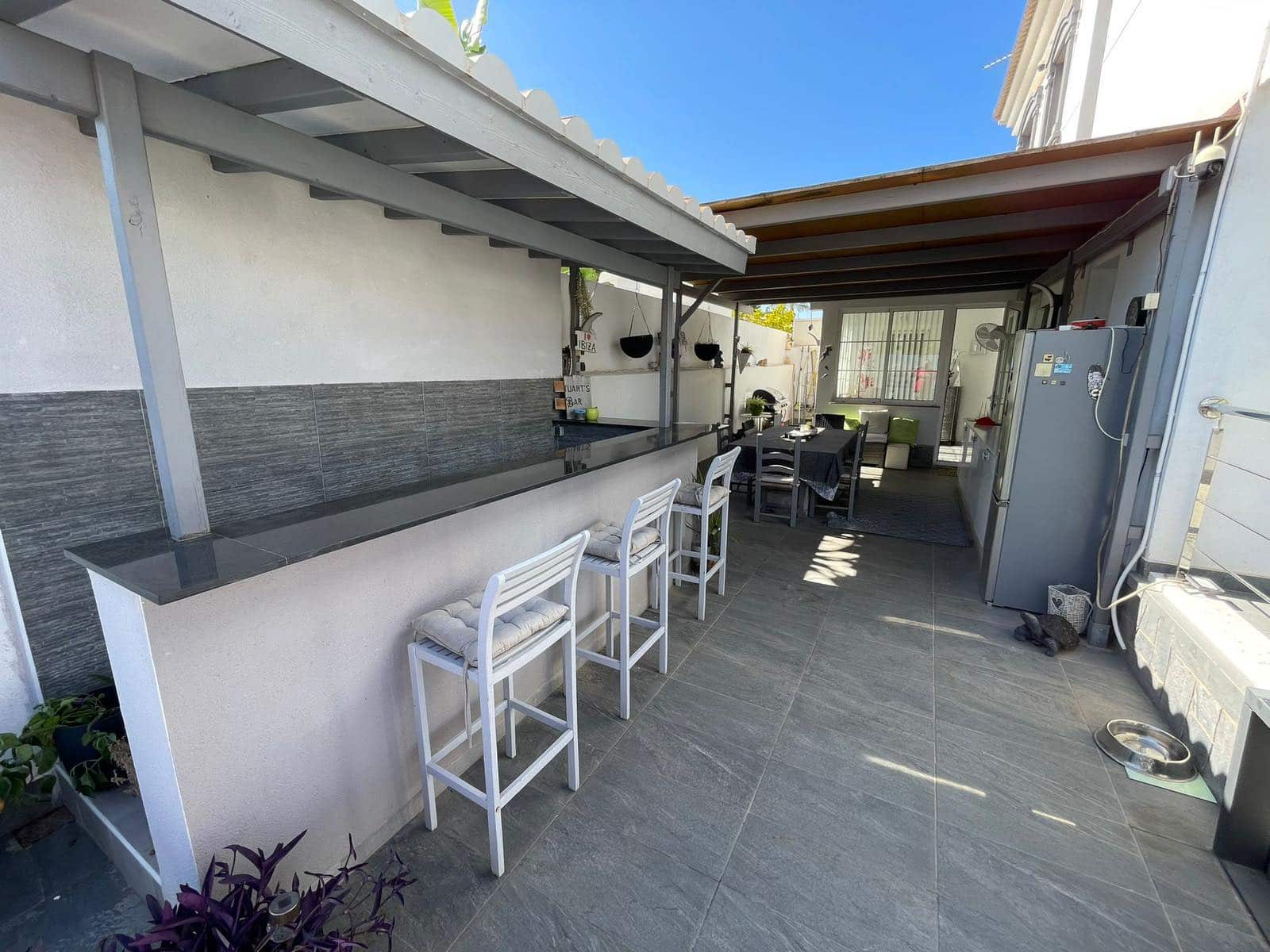 5 bedroom Villa for sale in Cabo Roig with pool garage - € 585,000 (Ref: 9064433)