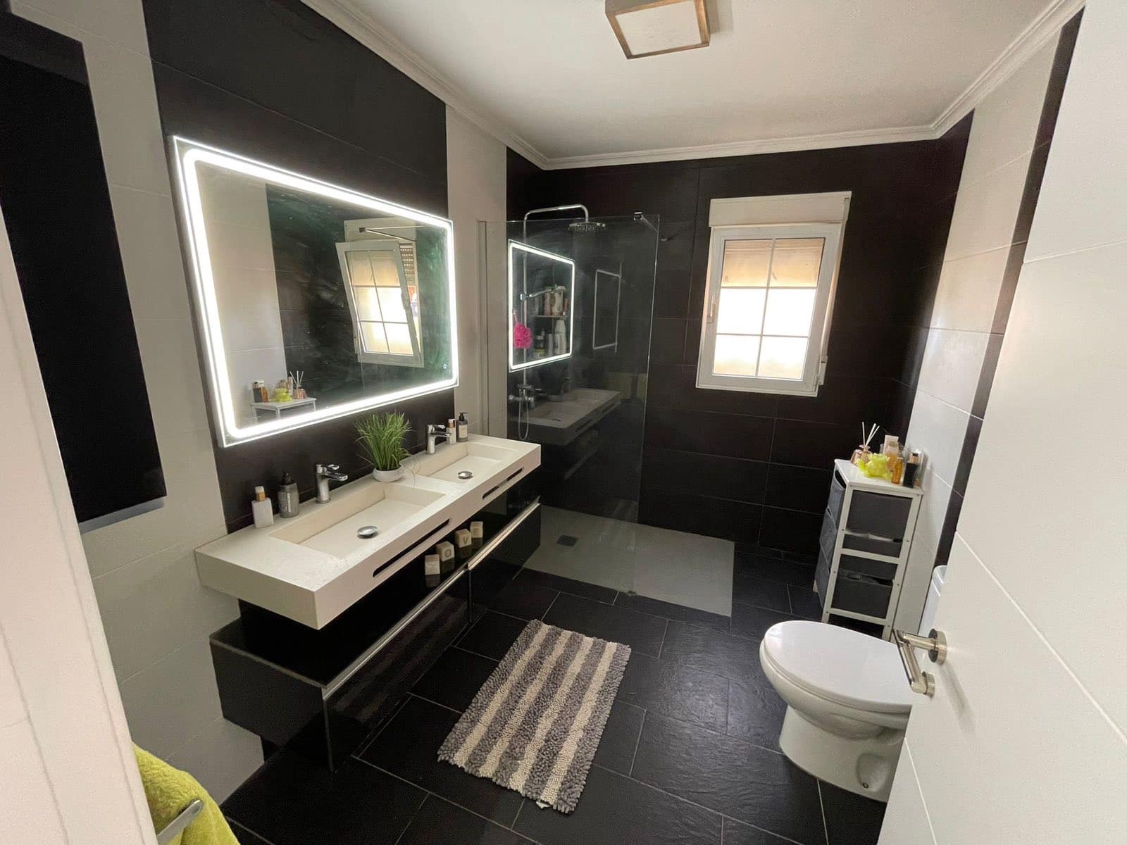 5 bedroom Villa for sale in Cabo Roig with pool garage - € 585,000 (Ref: 9064433)