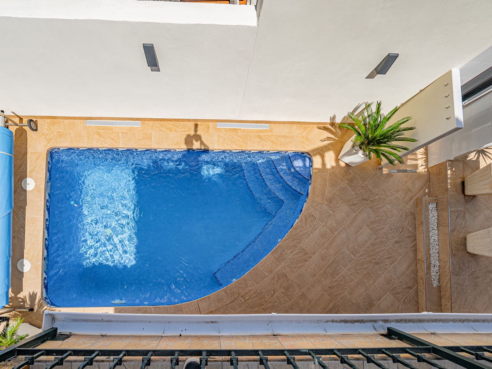 4 bedroom Villa for sale in Villamartin with pool - € 379,000 (Ref: 9105216)