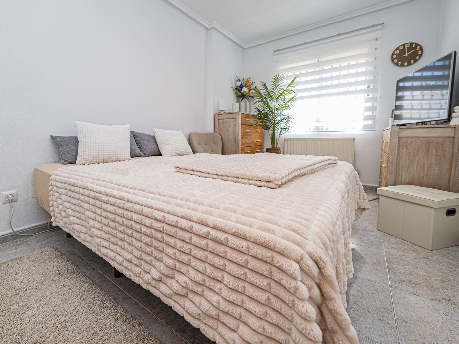 4 bedroom Villa for sale in Villamartin with pool - € 379,000 (Ref: 9105216)