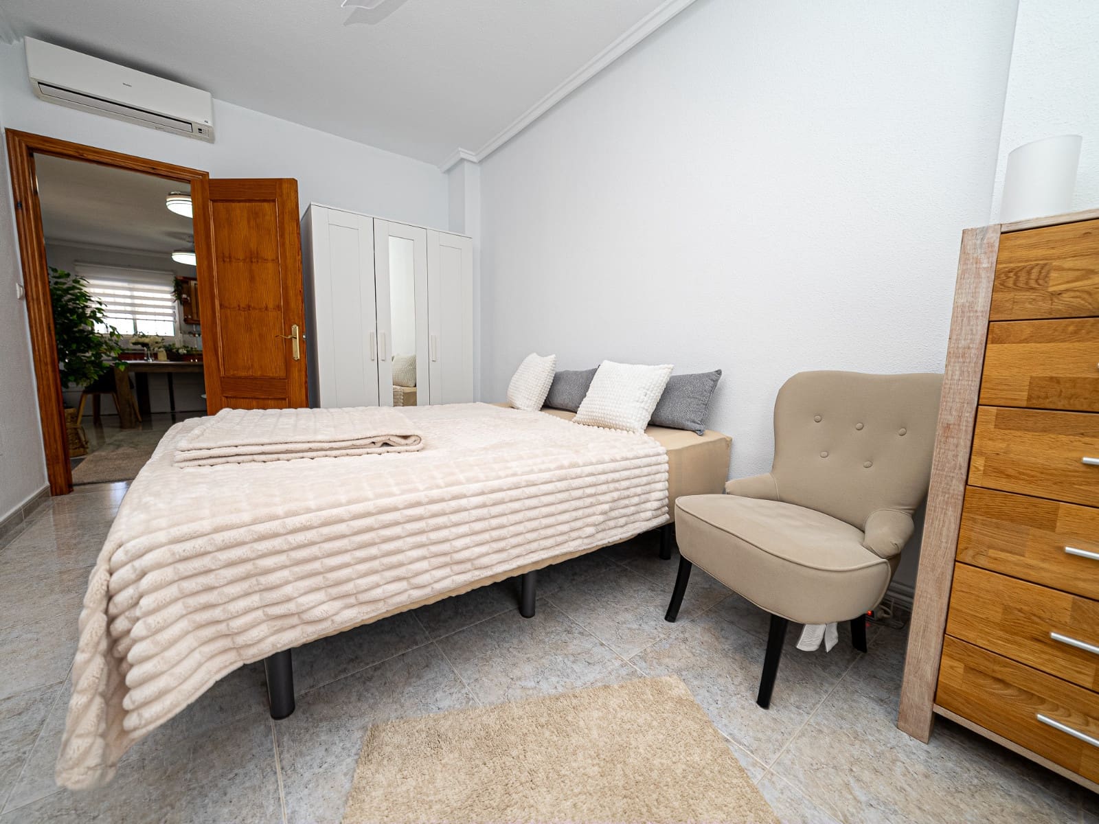 4 bedroom Villa for sale in Villamartin with pool - € 379,000 (Ref: 9105216)