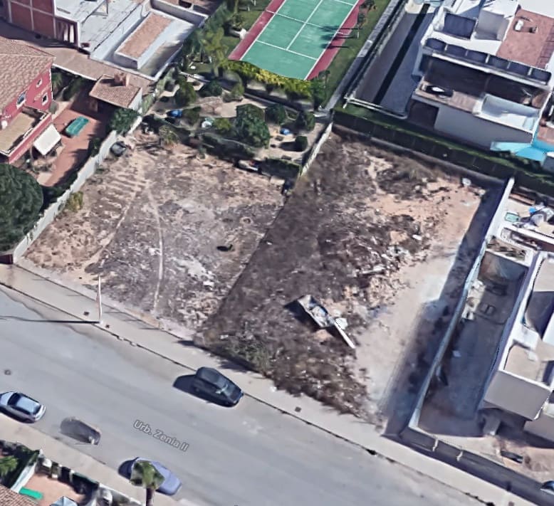 Grunde uden byggetilladelser til salg i La Zenia - € 470.000 (Ref: 9105224)