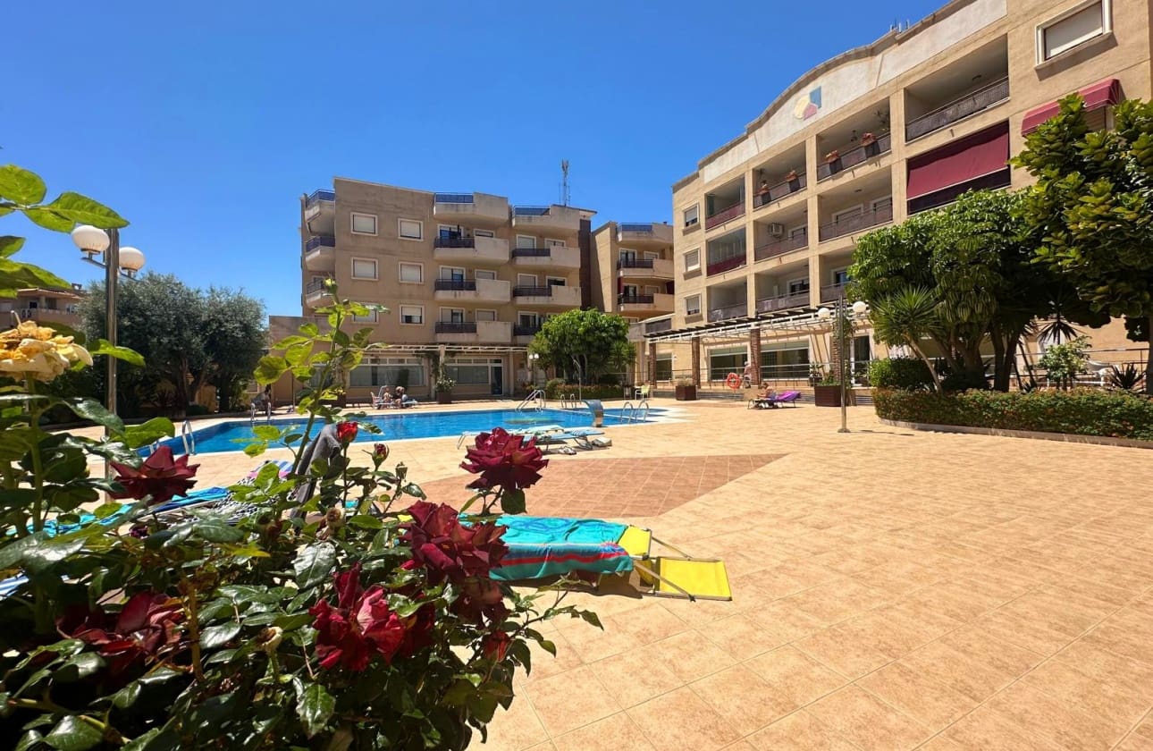 2 bedroom Apartment for sale in Orihuela Costa with pool - € 186,000 (Ref: 9115222)