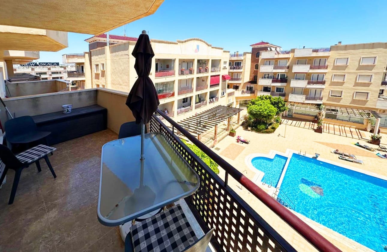 2 bedroom Apartment for sale in Orihuela Costa with pool - € 186,000 (Ref: 9115222)