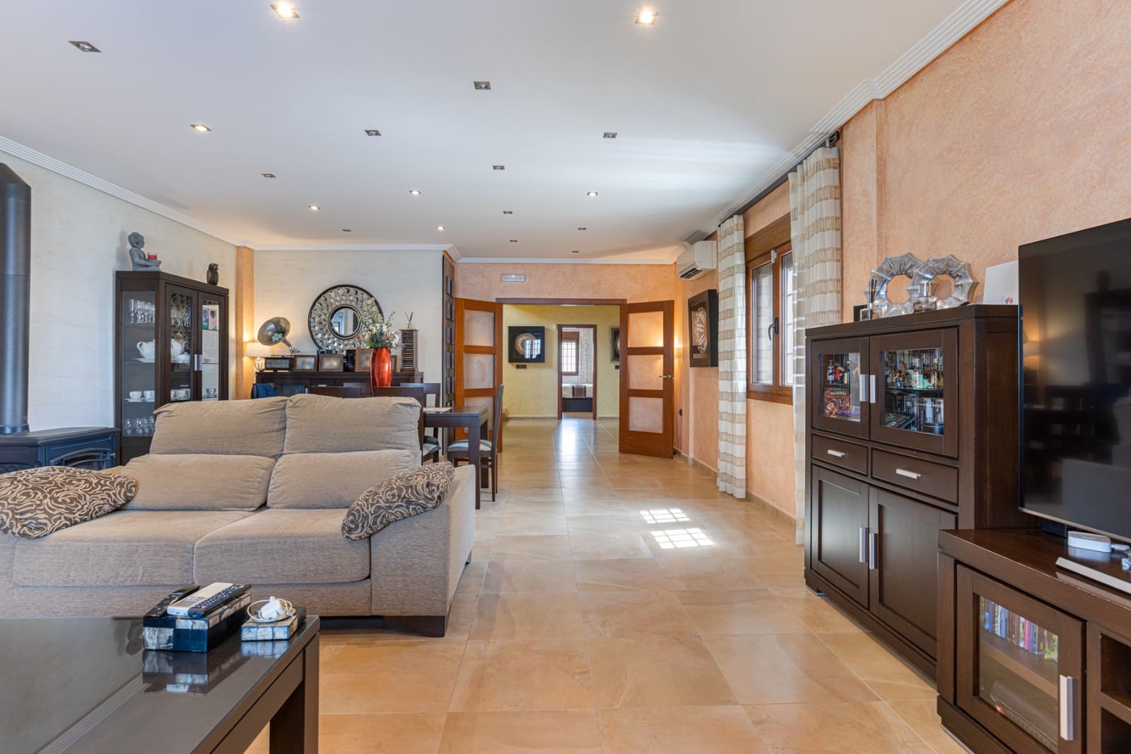 Chalet de 4 habitaciones en Los Montesinos en venta con piscina garaje - 750.000 € (Ref: 9125818)