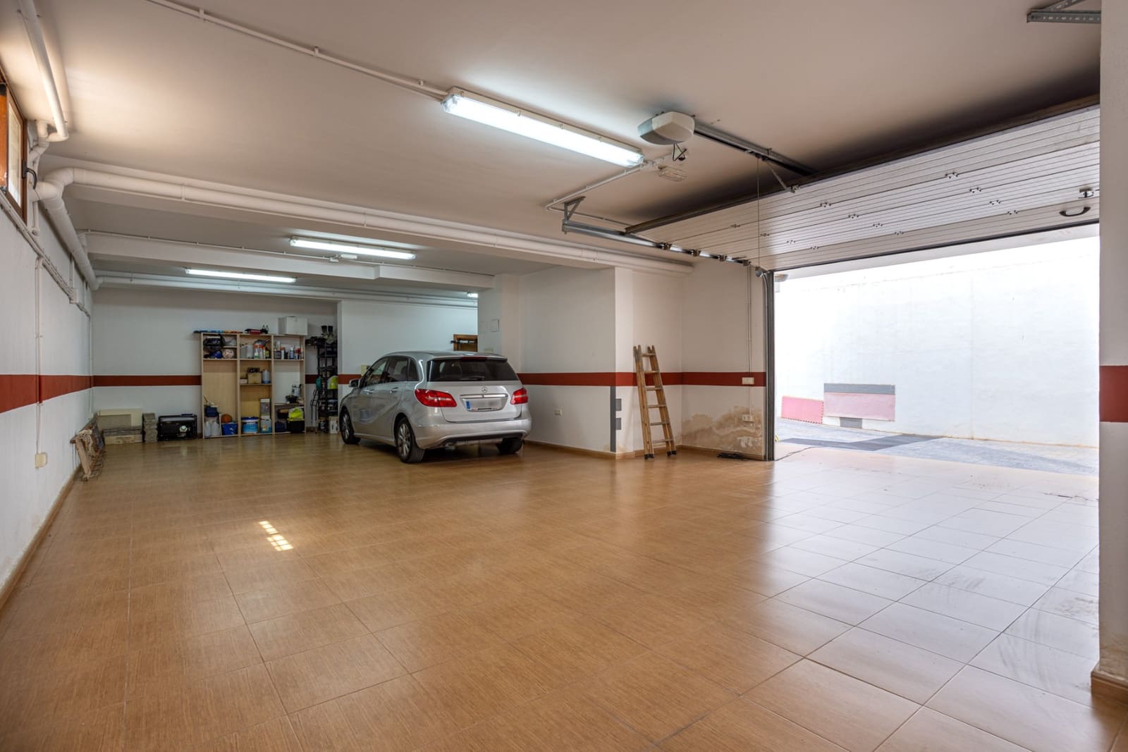 Chalet de 4 habitaciones en Los Montesinos en venta con piscina garaje - 750.000 € (Ref: 9125818)