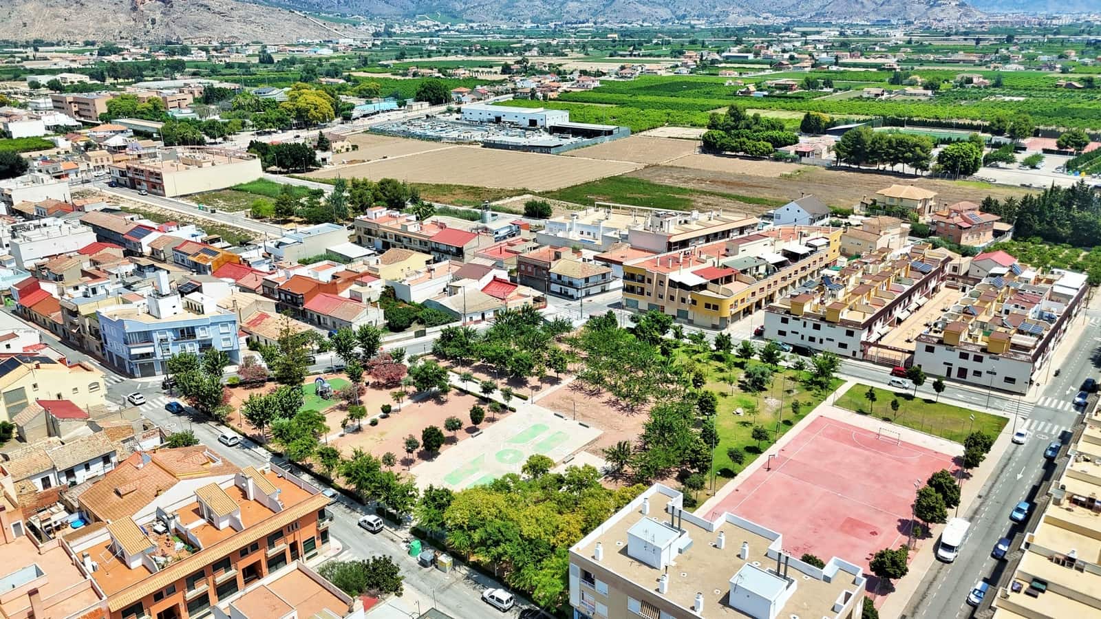 3 soveværelse Semi-Rækkehus til salg i Orihuela med swimmingpool - € 199.000 (Ref: 9133543)