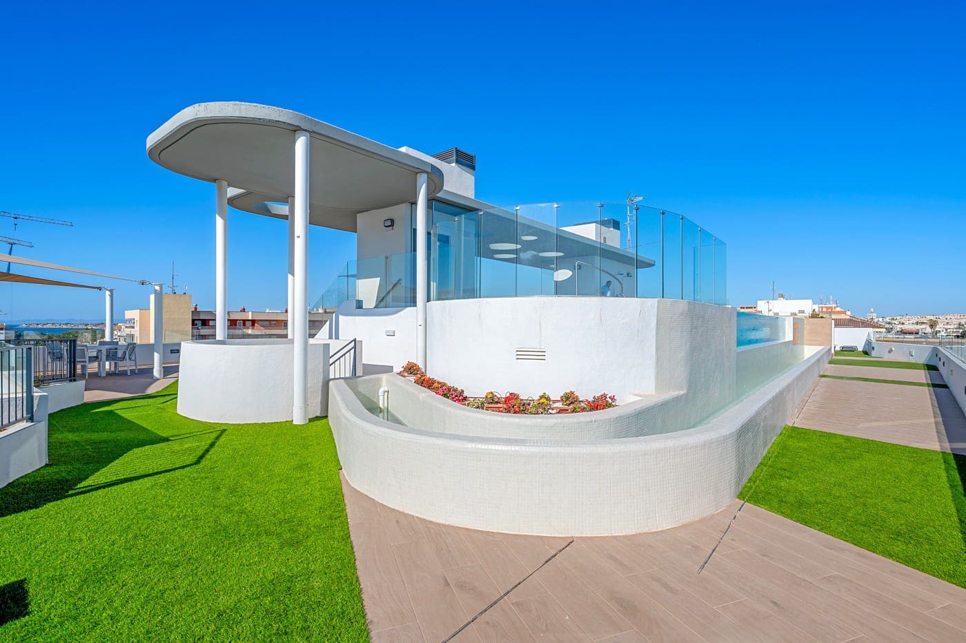 2 bedroom Apartment for sale in Orihuela Costa with pool garage - € 369,000 (Ref: 9146426)