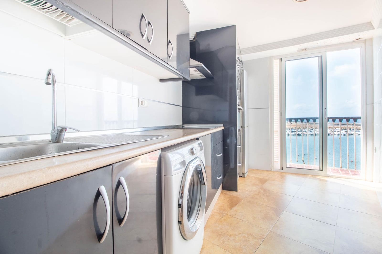 3 soverom Leilighet til salgs i Torrevieja med svømmebasseng - € 390 000 (Ref: 9146427)