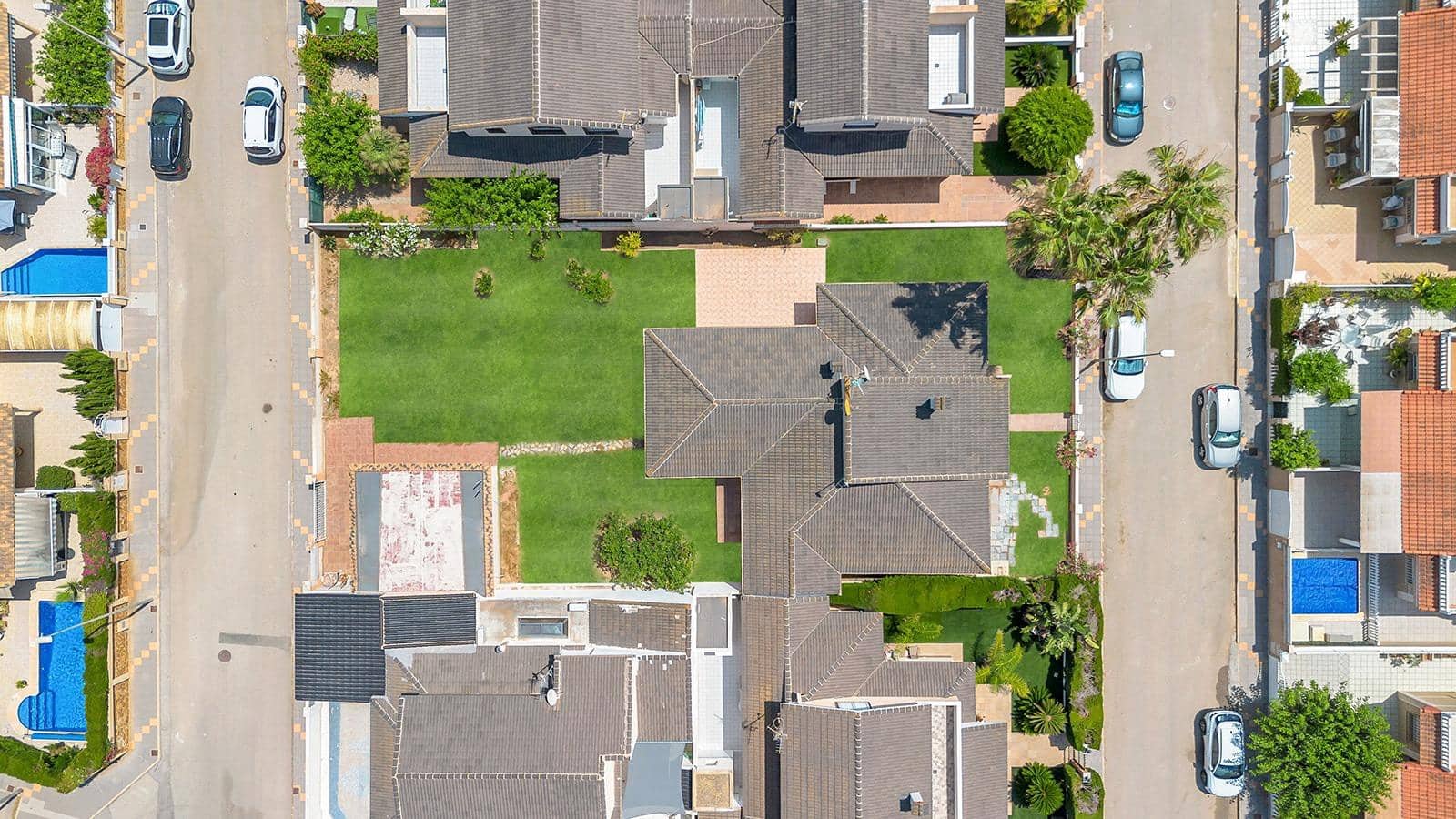 2 makuuhuone Huvila myytävänä paikassa Torre de la Horadada mukana uima-altaan 
autotalli - 739 000 € (Ref: 9146438)