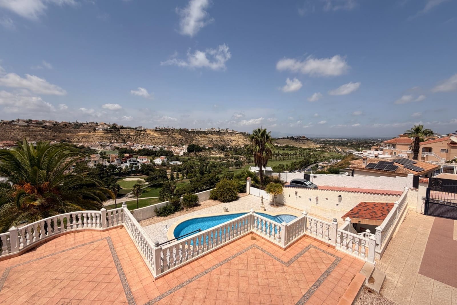 5 bedroom Villa for sale in Ciudad Quesada with pool - € 647,000 (Ref: 9146443)