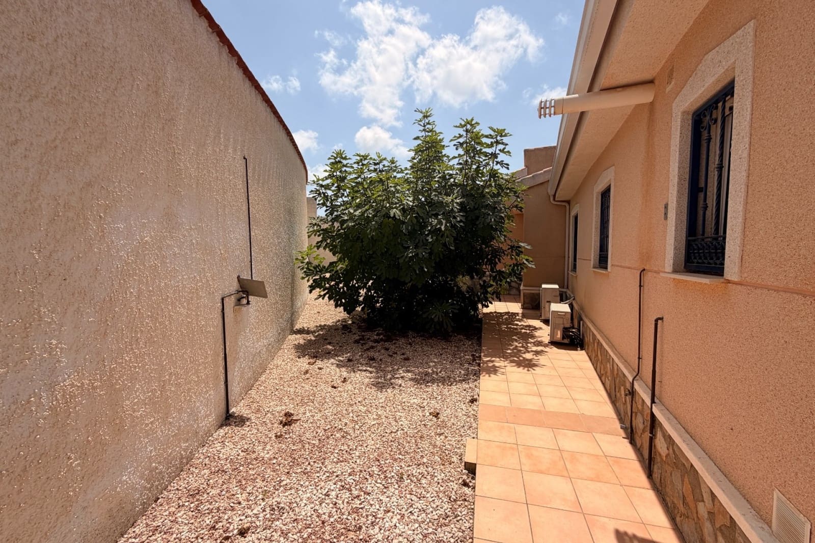 5 bedroom Villa for sale in Ciudad Quesada with pool - € 647,000 (Ref: 9146443)