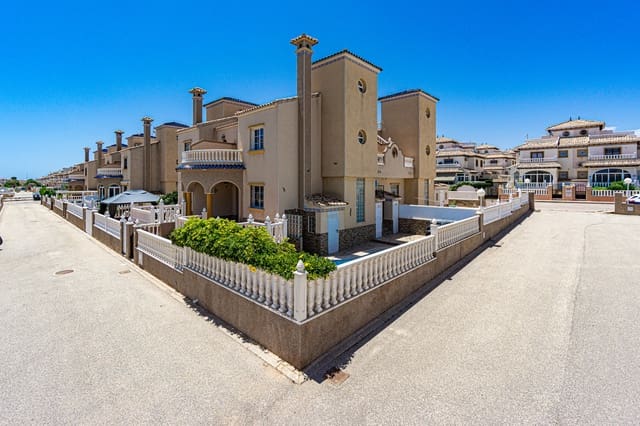 3 soveværelse Semi-Rækkehus til salg i Cabo Roig, Orihuela med swimmingpool - € 269.000 (Ref: 9160049)