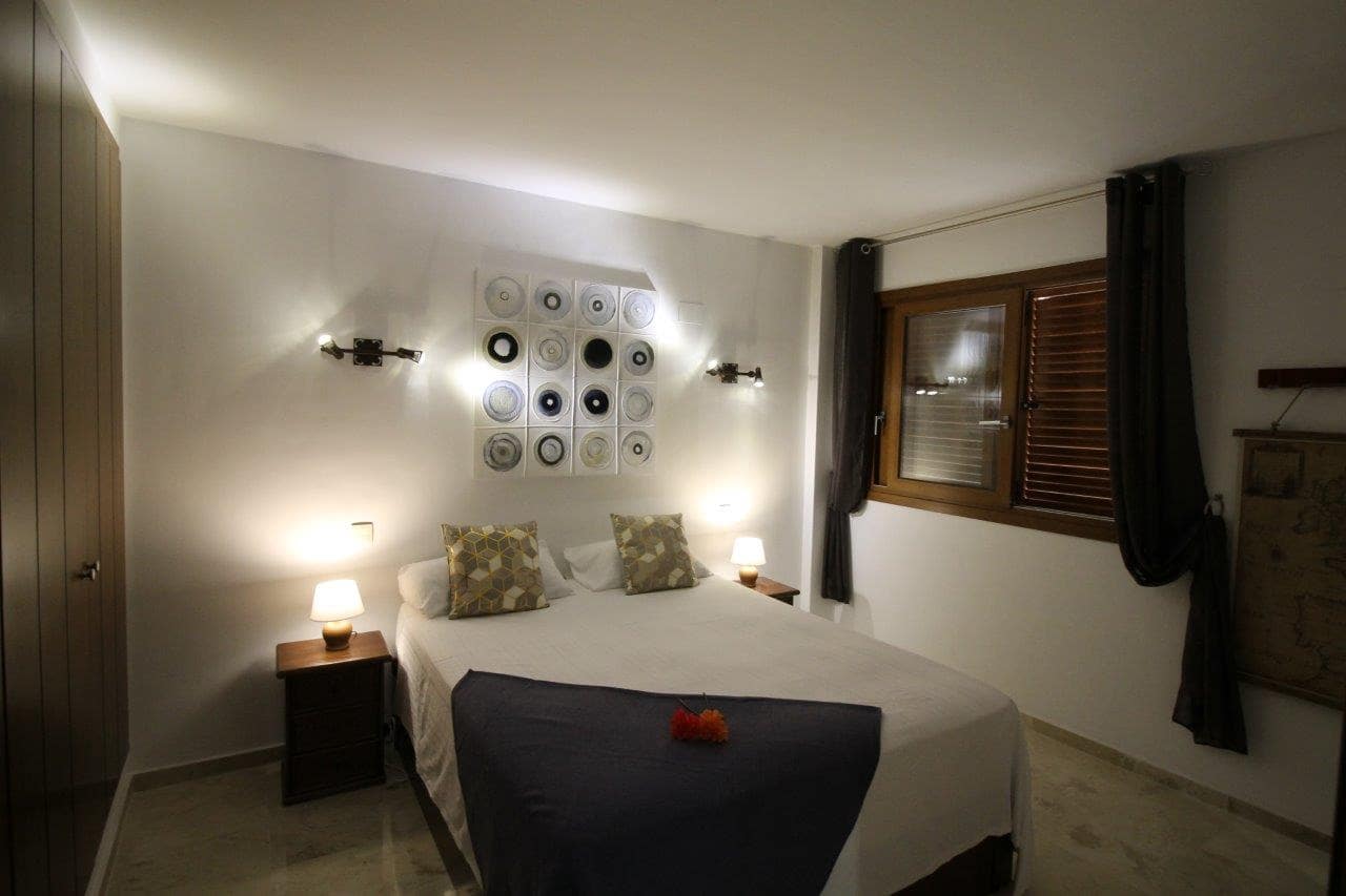 2 bedroom Apartment for sale in Punta Prima with pool - € 330,000 (Ref: 9218996)