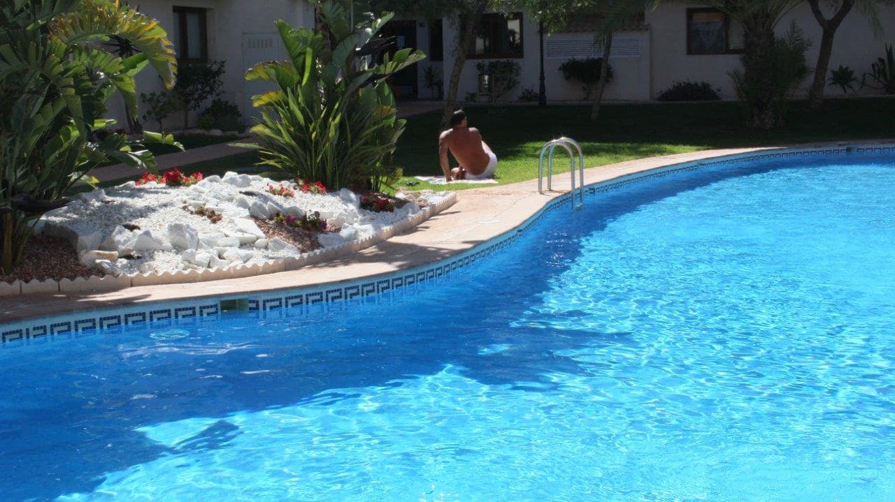 2 bedroom Apartment for sale in Punta Prima with pool - € 330,000 (Ref: 9218996)