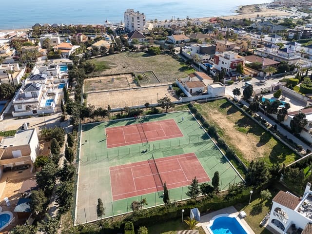 5 soverom Villa til salgs i Cañada del Molino, Torrevieja med svømmebasseng - € 1 170 000 (Ref: 9218997)