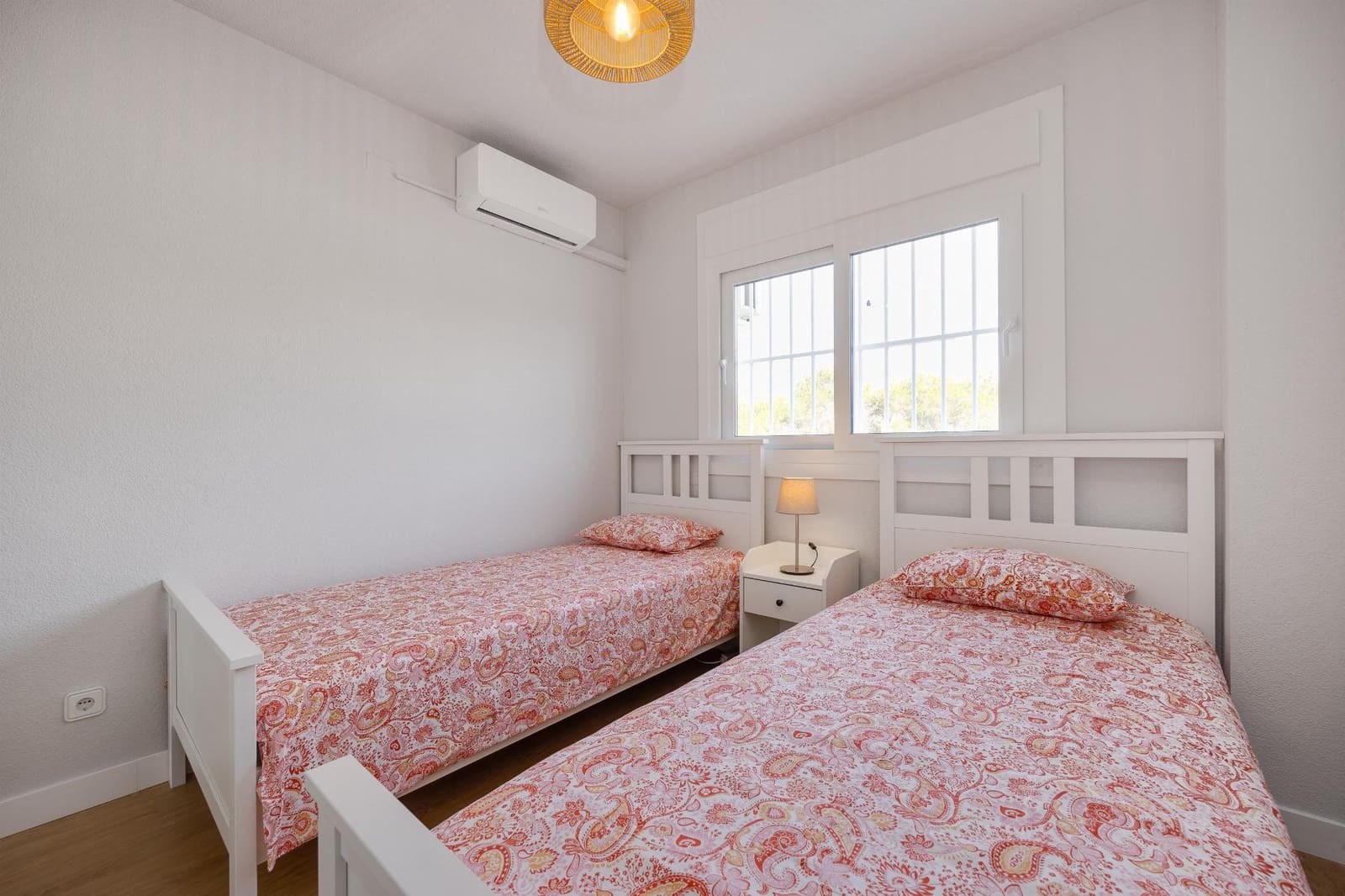 2 slaapkamer Appartement te koop in Orihuela Costa met zwembad - € 285.000 (Ref: 9235017)