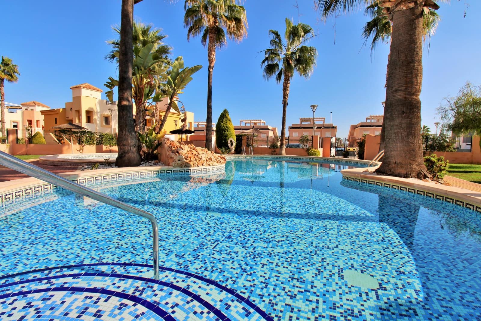 2 bedroom Apartment for sale in Punta Prima with pool - € 194,950 (Ref: 9254012)