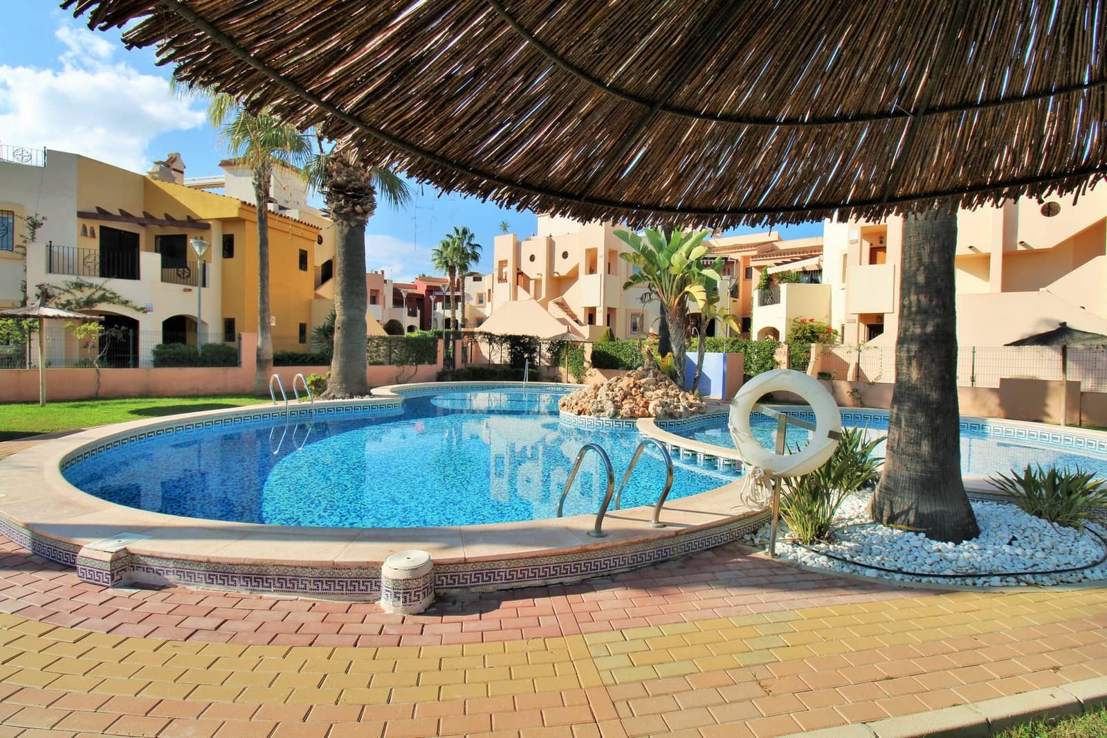 2 bedroom Apartment for sale in Punta Prima with pool - € 194,950 (Ref: 9254012)