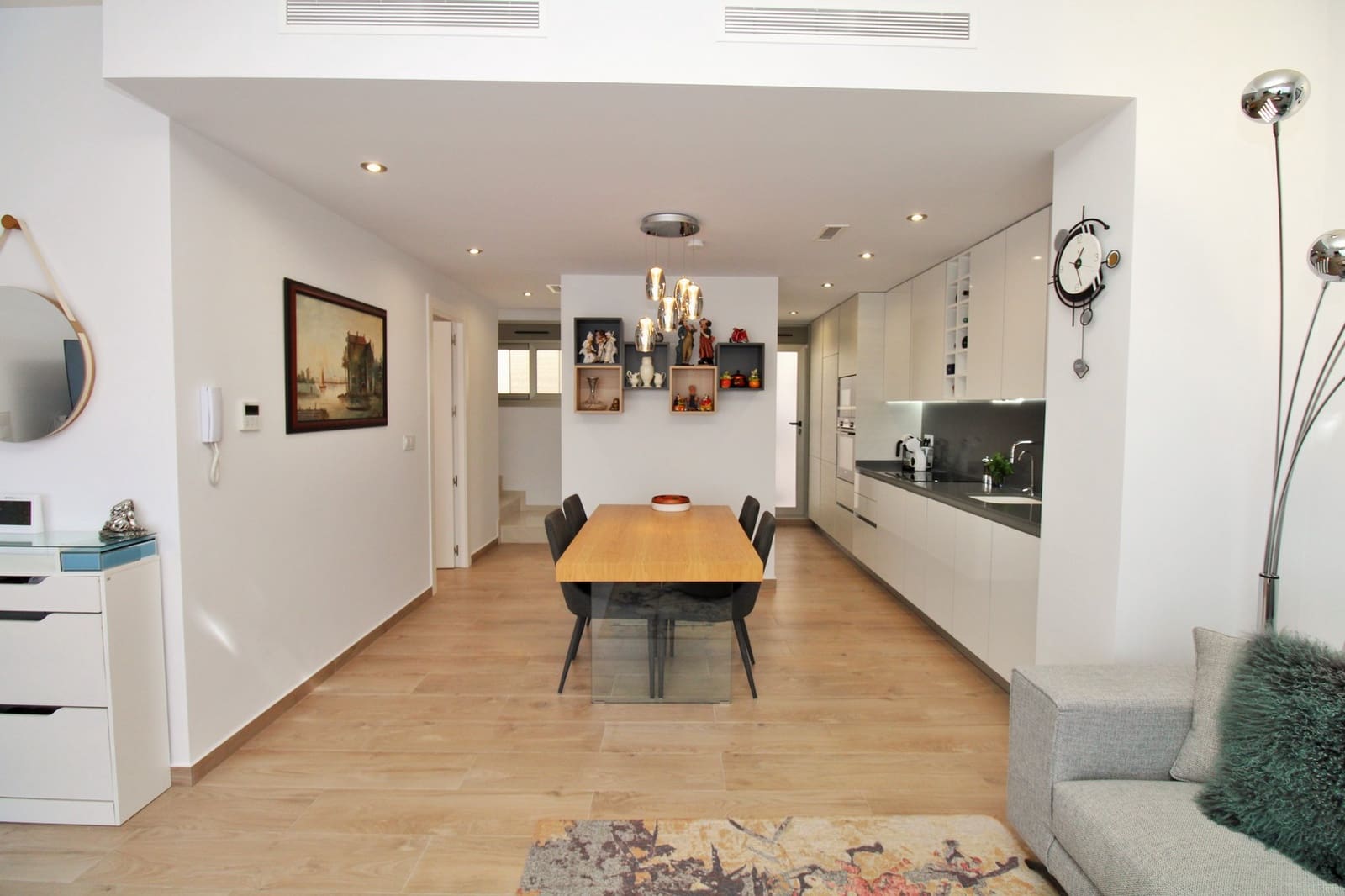 3 bedroom Villa for sale in Villamartin with pool - € 448,000 (Ref: 9254016)