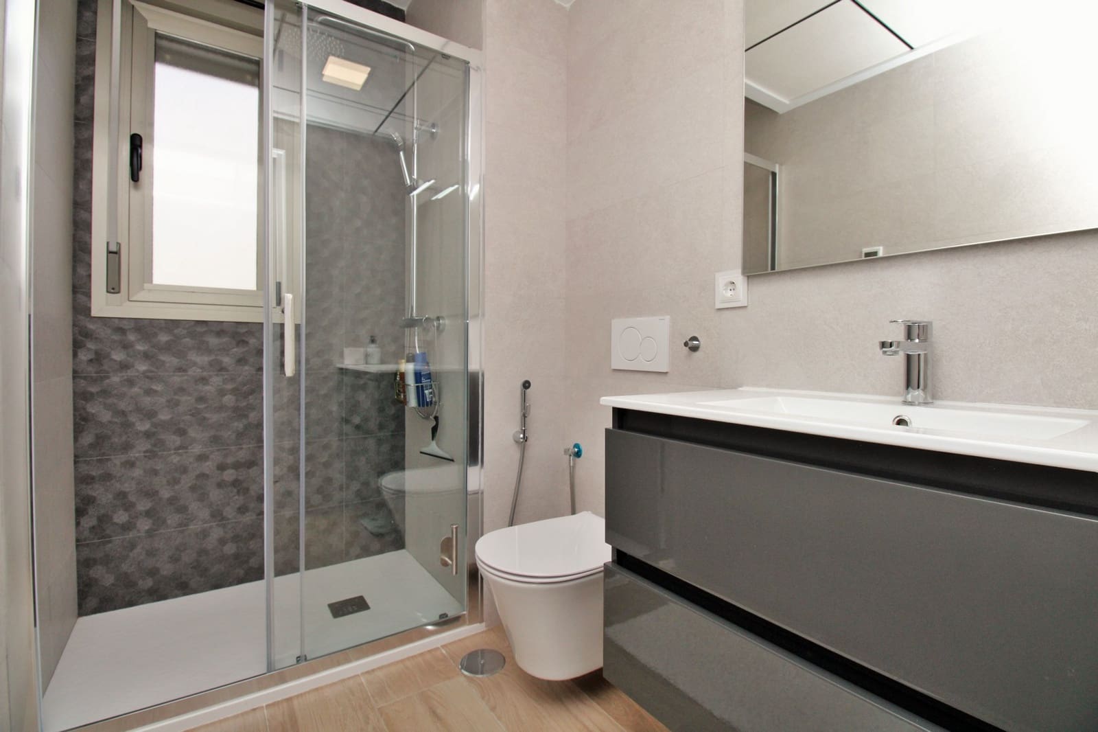 3 bedroom Villa for sale in Villamartin with pool - € 448,000 (Ref: 9254016)