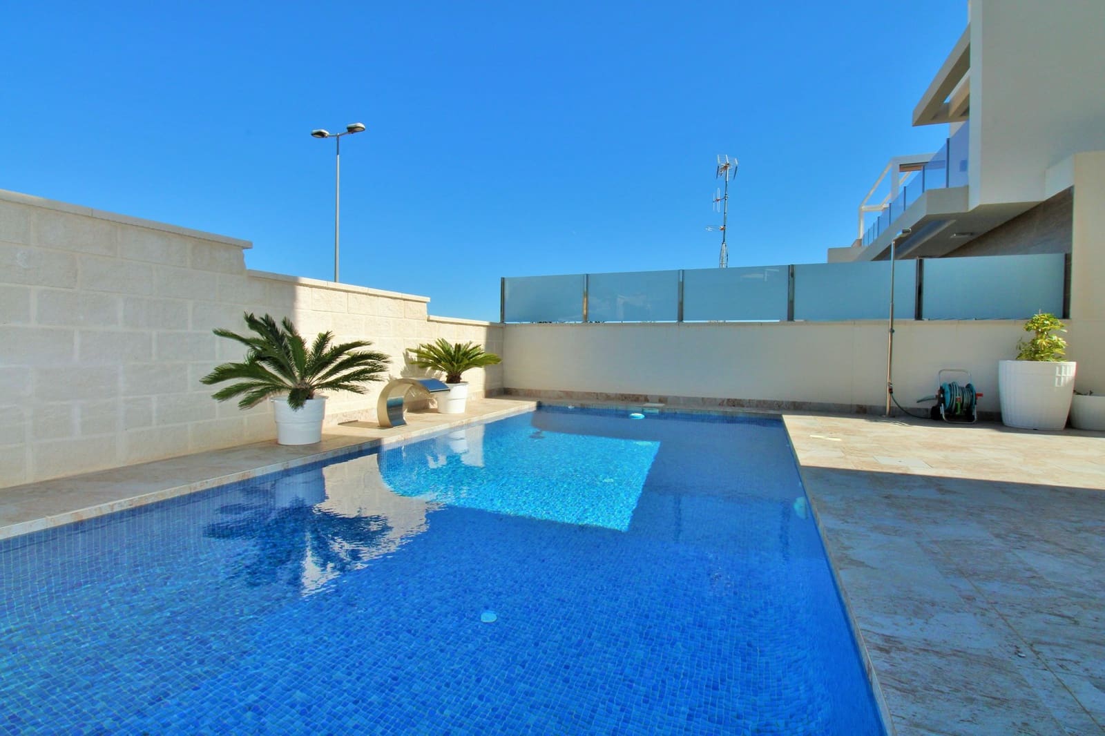 3 bedroom Villa for sale in Villamartin with pool - € 448,000 (Ref: 9254016)