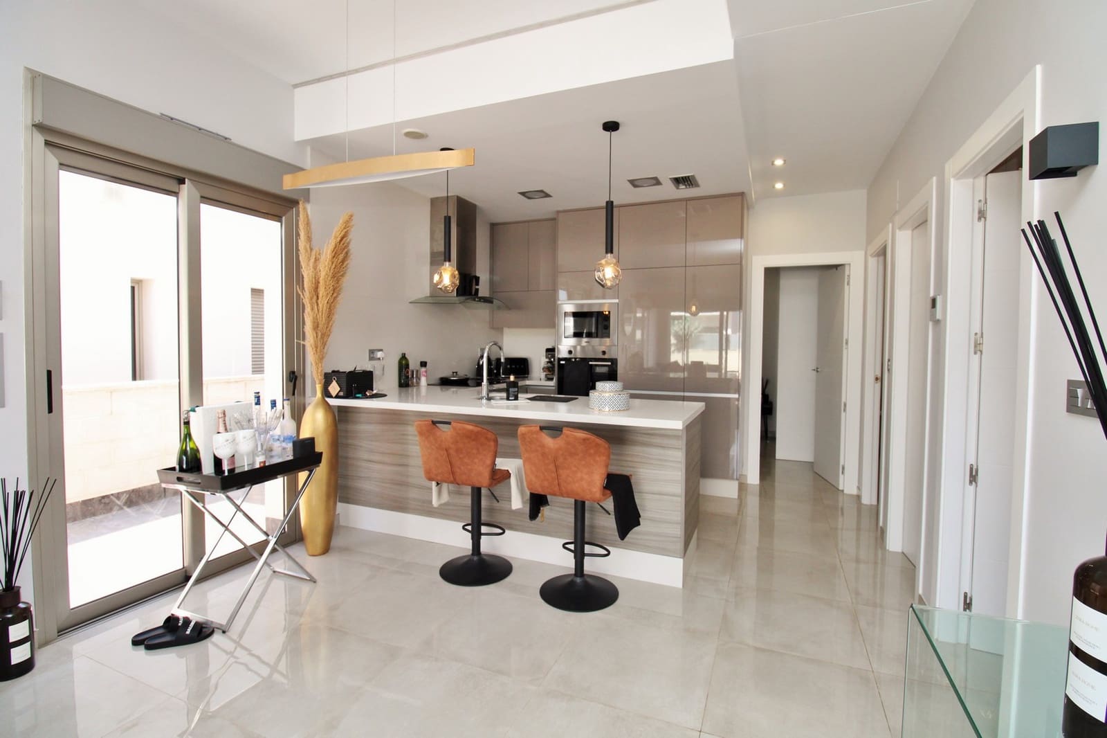 3 bedroom Villa for sale in Villamartin with pool - € 369,950 (Ref: 9254020)