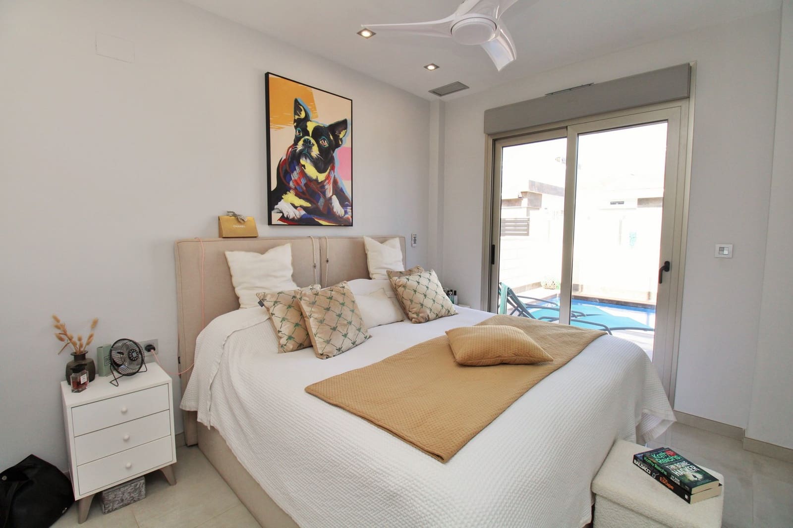 3 bedroom Villa for sale in Villamartin with pool - € 369,950 (Ref: 9254020)