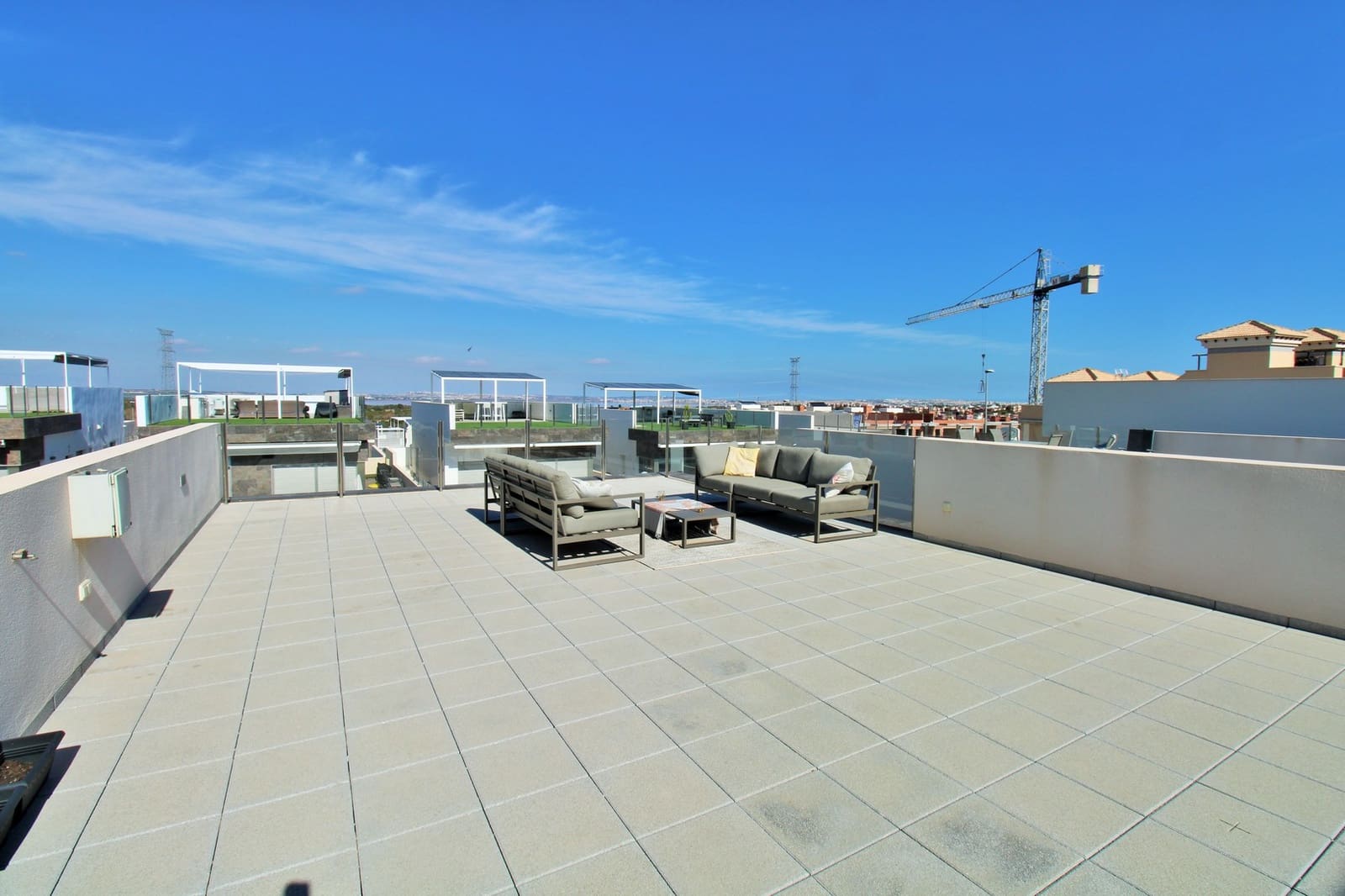 3 bedroom Villa for sale in Villamartin with pool - € 369,950 (Ref: 9254020)