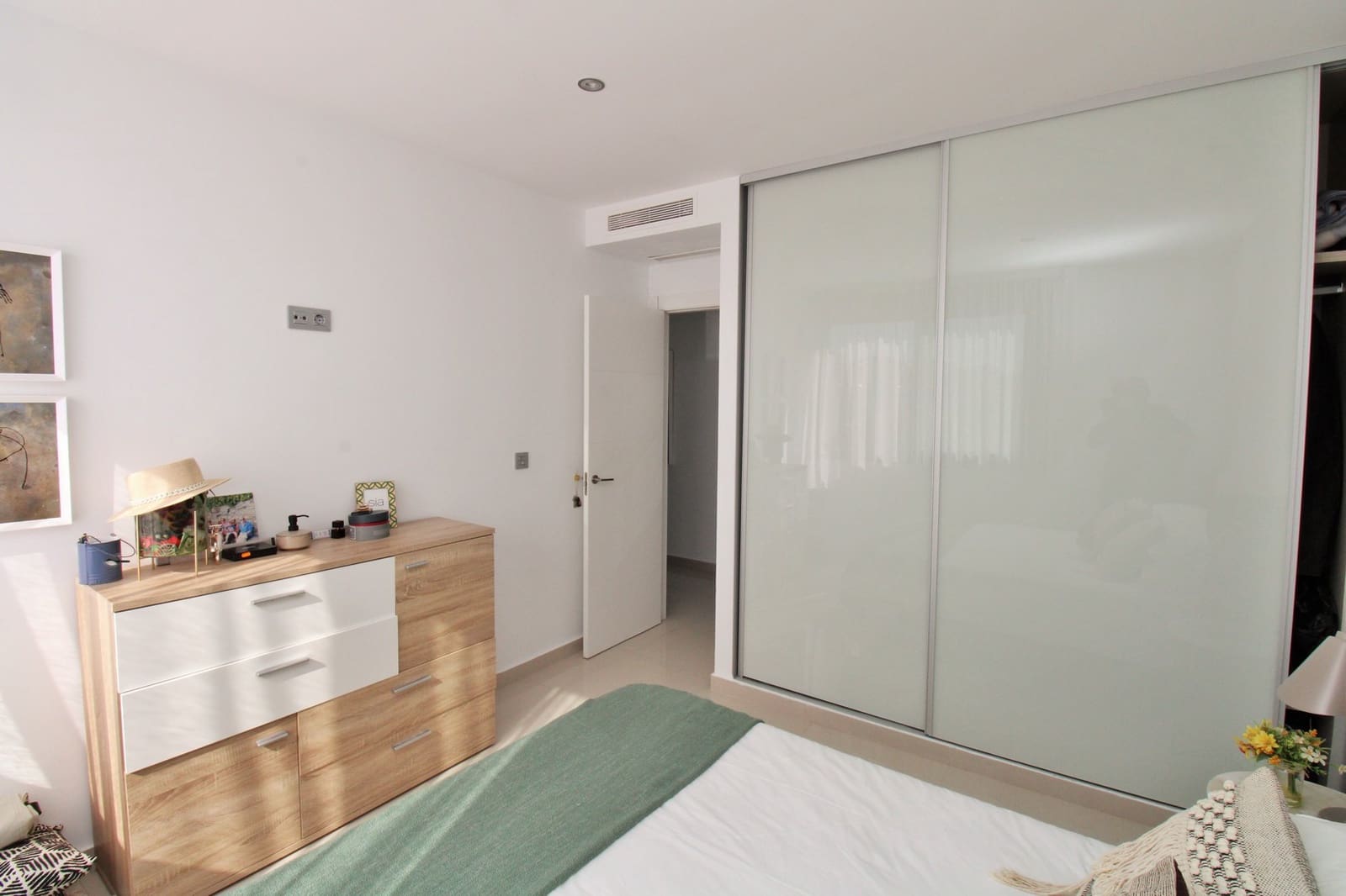 3 bedroom Villa for sale in Villamartin with pool - € 405,000 (Ref: 9254023)