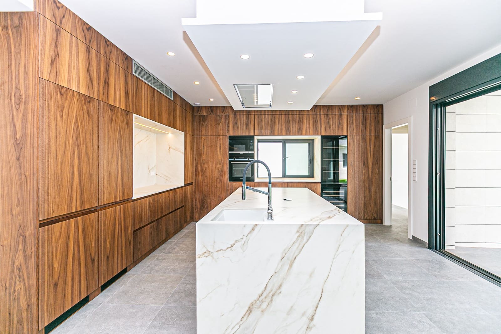 5 soveværelse Villa til salg i San Pedro del Pinatar med swimmingpool garage - € 1.300.000 (Ref: 9306901)